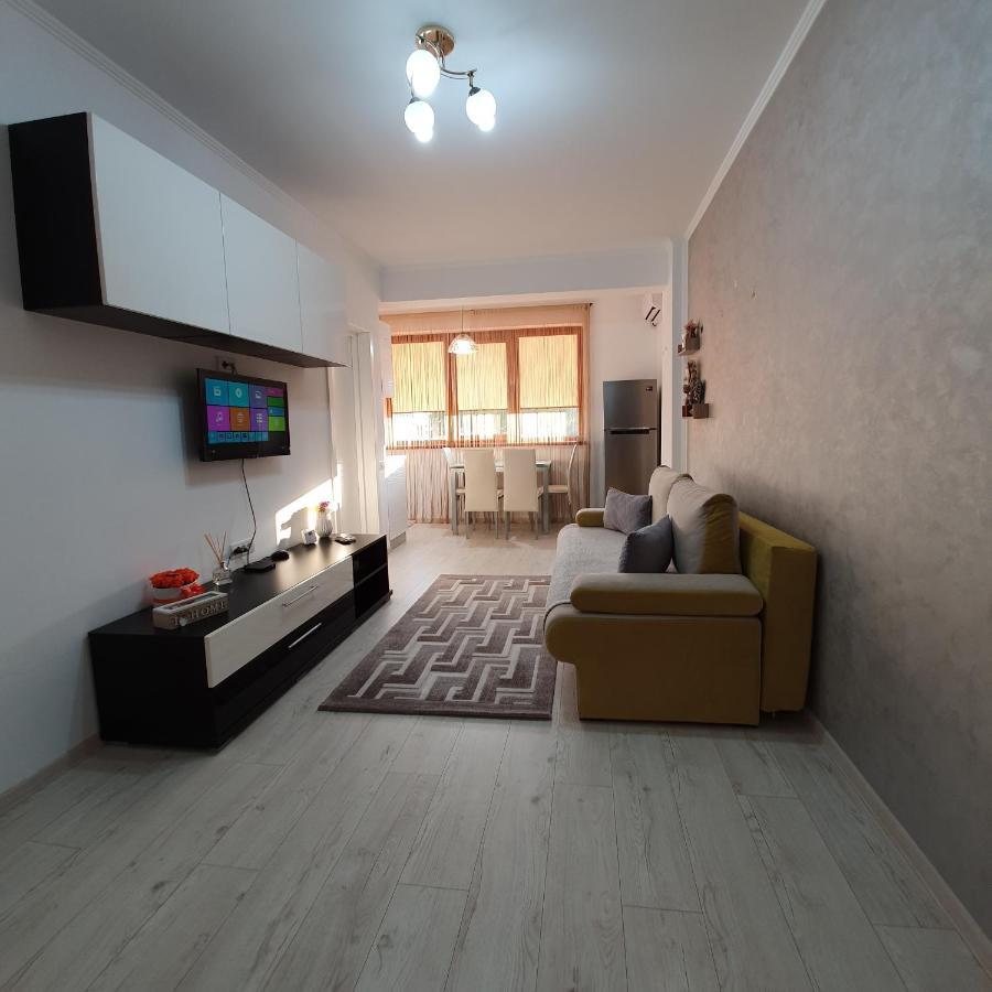 Sarah Apartment Constanta Exterior photo